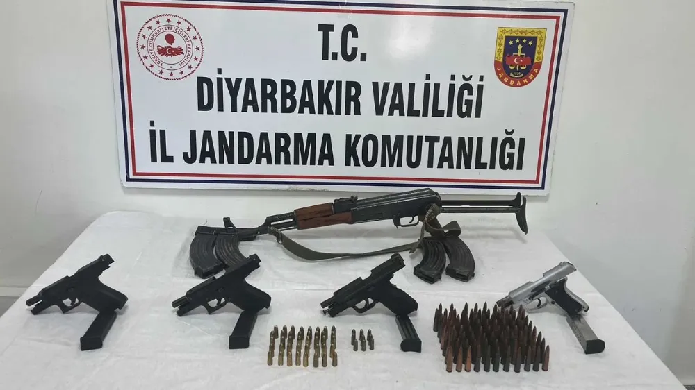 Evde Cephanelik Çıktı