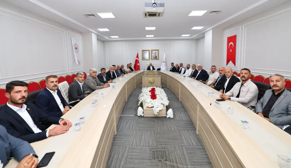 Vali Varol,Muhtar Buluşmalarını Sürdürüyor