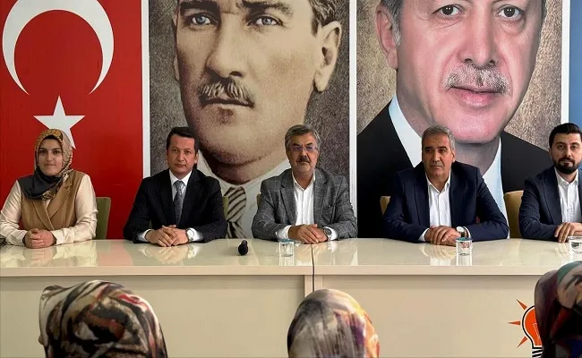 Yeni İl Başkan Ekrem Çadır Partililerle buluştu