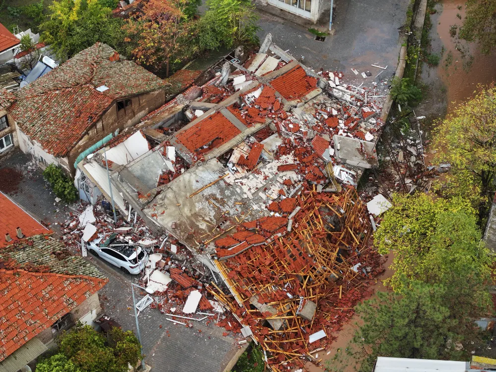 Bakan Yerlikaya: Can kaybı ihbarı yok