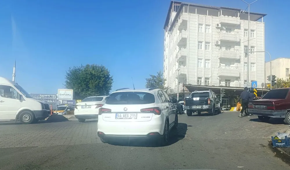 Herkes aynı soruyu soruyor: Trafik Sorununu Kim Çözecek?