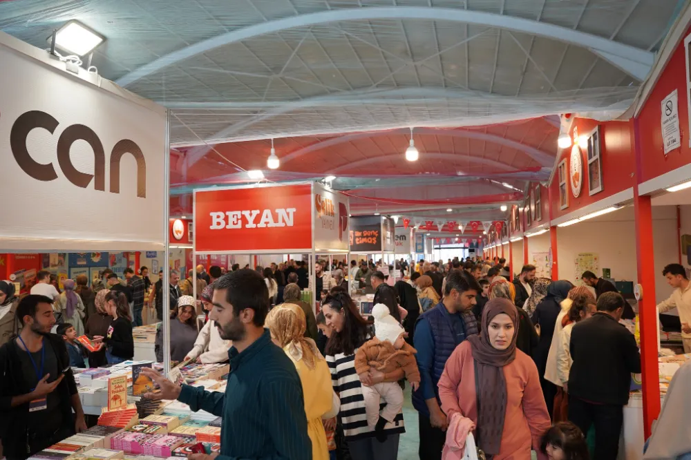 Kahta Kitap Fuarı’nda İkinci Gün Yoğun İlgiyle Geçti