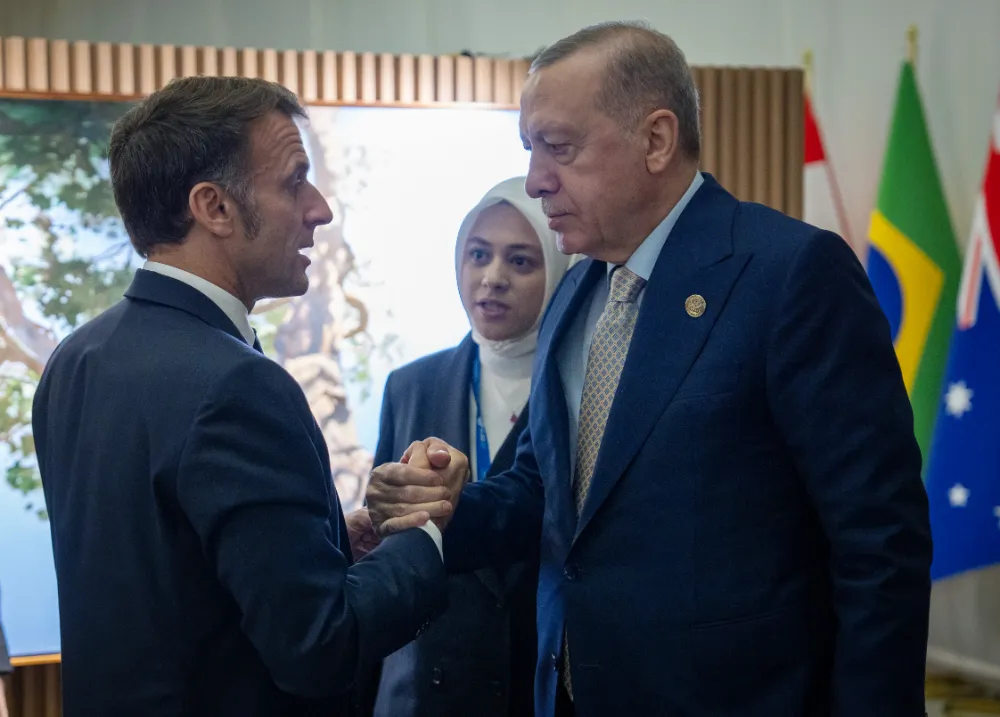 Cumhurbaşkanı Erdoğan, Macron ile Görüştü