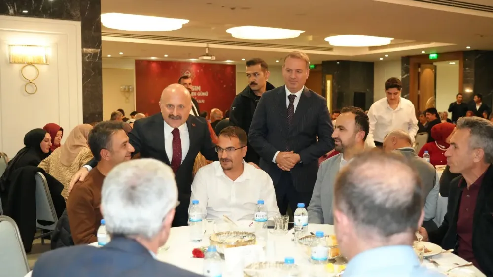 Vali Varol,Öğretmenlerle Yemekte Buluştu