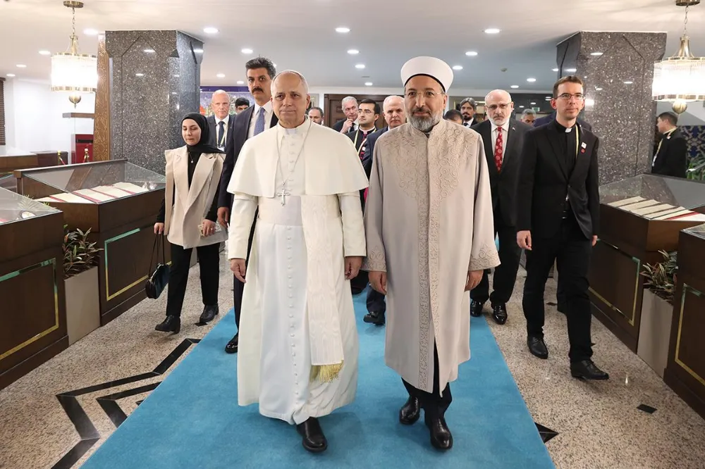 Papa 14. Leo’dan Diyanet’e Sürpriz Ziyare