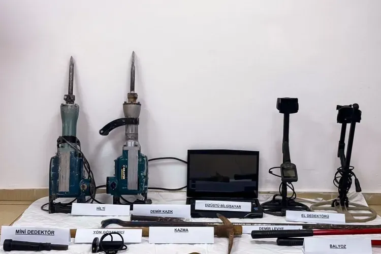 Define avcılarına suçüstü