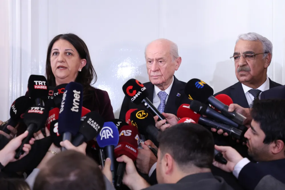 İmralı Heyeti MHP ile Görüştü: 