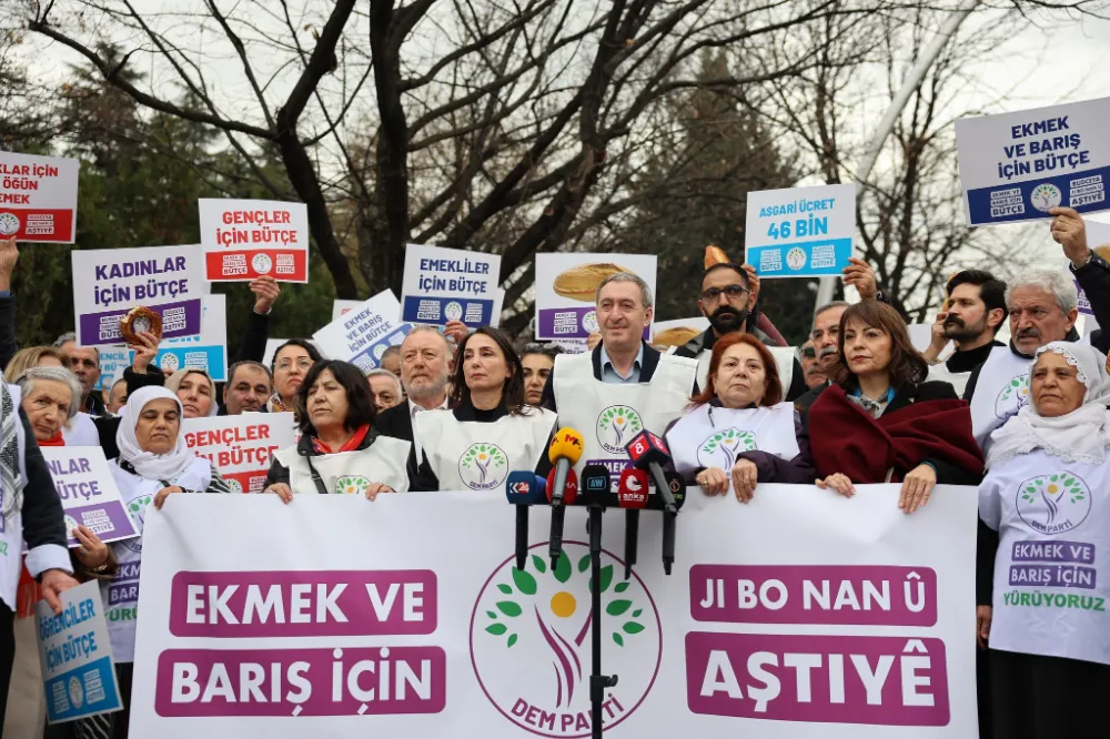 DEM Parti’den TBMM Önünde “Ekmek ve Barış İçin Bütçe” Çağrısı