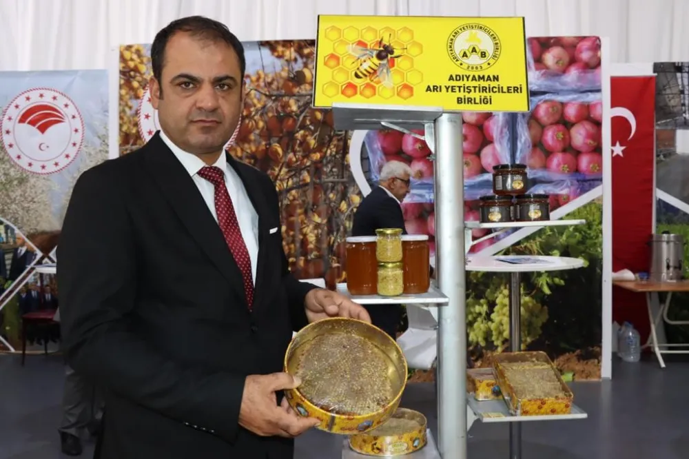  Başkan Yiğit’ten “Sahte Bal” Uyarısı: “Şifa Kaynağı Olan Bal, Hileyle Zehre Dönüşür”