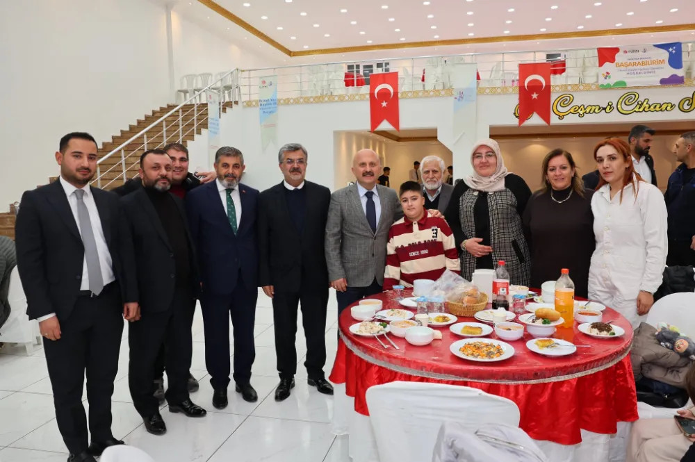 Vali Osman Varol Engellilerle Anlamlı Akşam Yemeğinde Buluştu