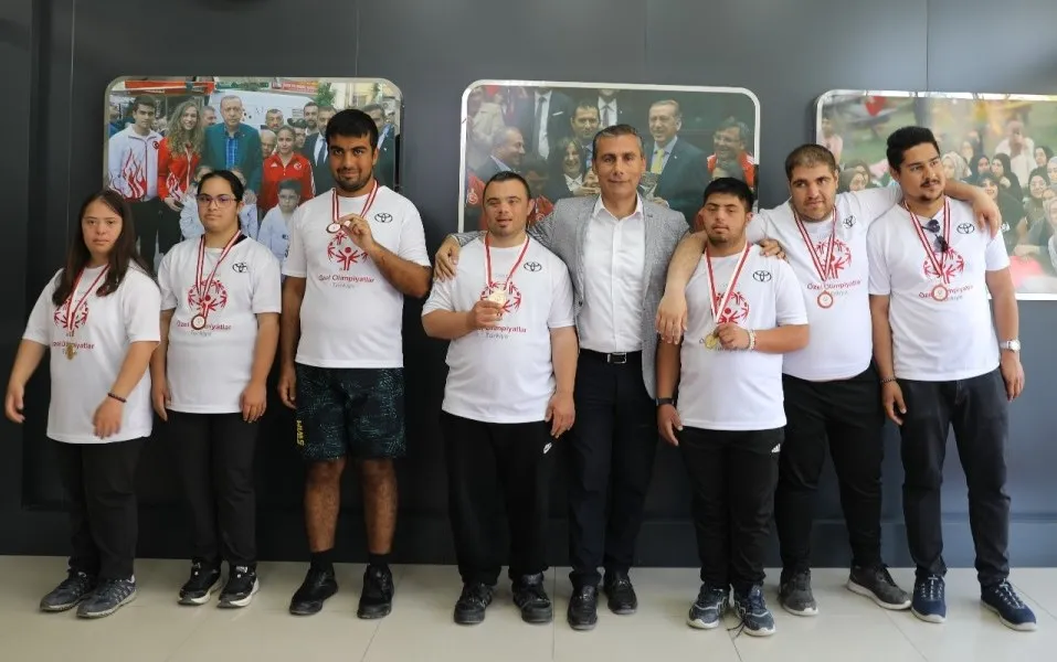 Özel sporculardan büyük başarı