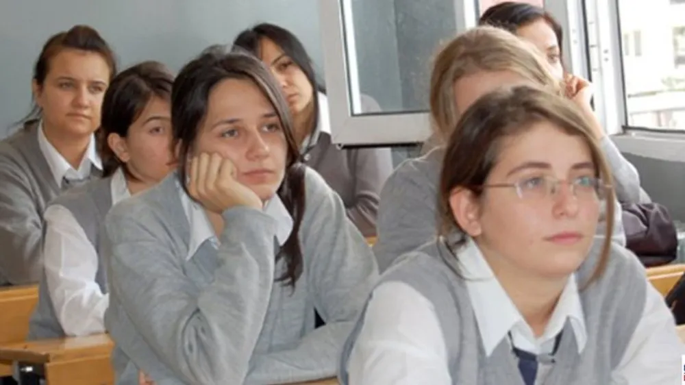 Lise son sınıfa 