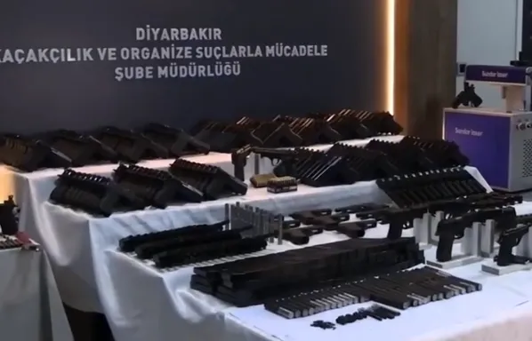 Oyuncakçı dükkanı silah atölyesi çıktı