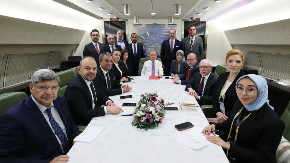 Erdoğan: Darbecilerin değil, milletin yazdığı bir anayasaya ihtiyaç var. 