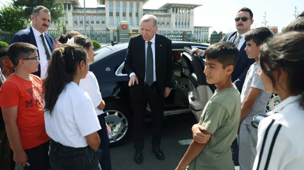 Cumhurbaşkanı Erdoğan, Adıyamanlı çocuklarla buluştu