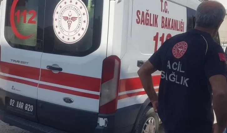 Traktör devrildi, sürücü ağır yaralandı