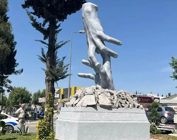 (GÜNCELLENDİ)-Adıyaman’da “6 Şubat Deprem Şehitleri Anıtı” yapıldı