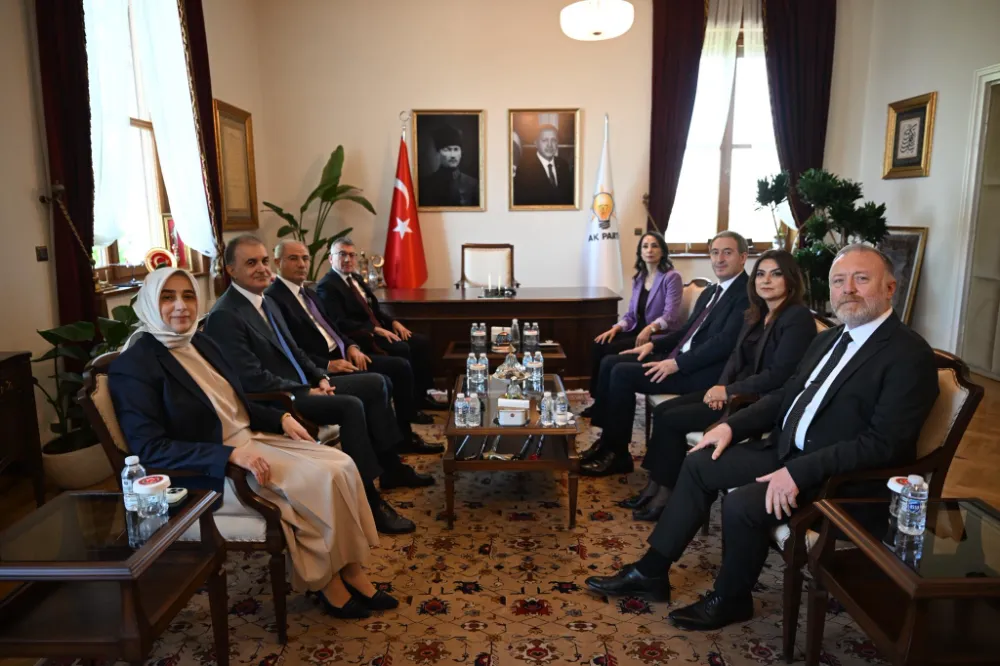 DEM Parti Heyeti, AK Parti ile görüştü