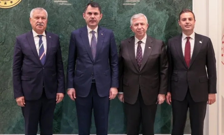 Bakan Kurum’dan yerel yönetimlerle işbirliği mesajı