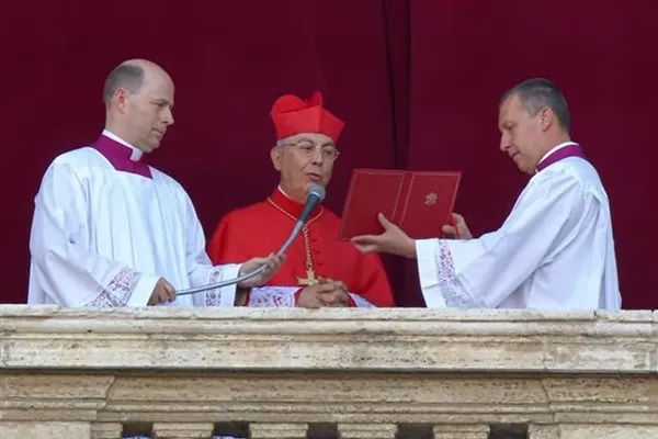 Yeni Papa Kardinal Robert Prevost