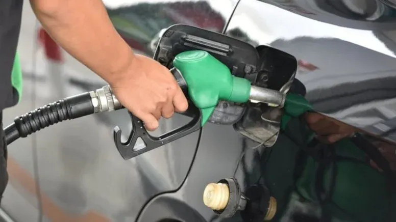 Benzine zam kapıda