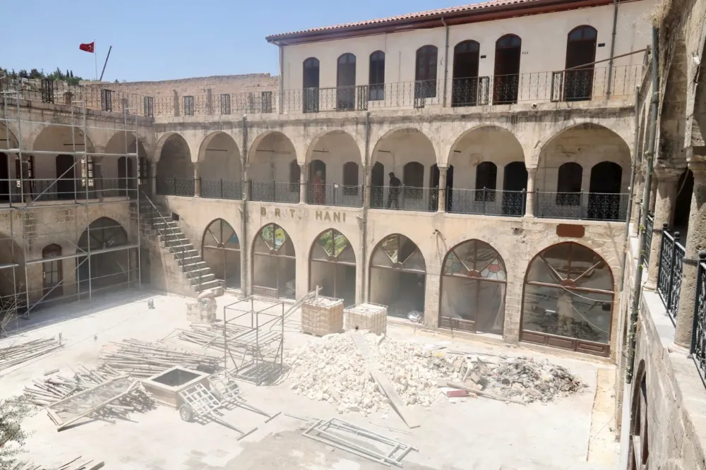 Barutçu Hanı yeniden ayağa kaldırılıyor