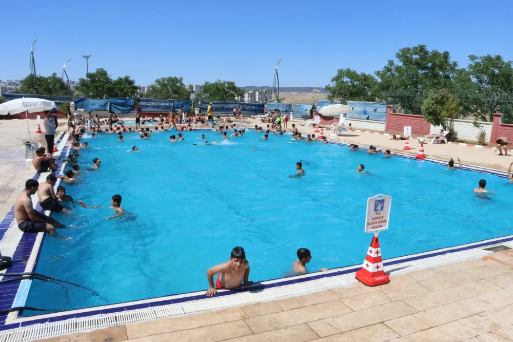 Büyükşehir’den ücretsiz yüzme kursu