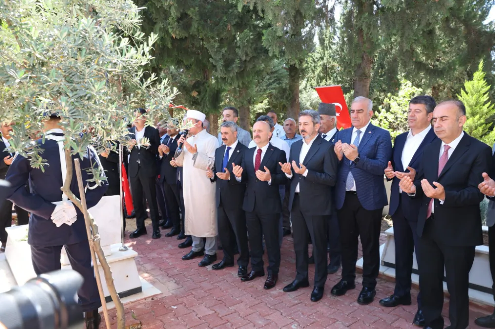 Şehit Mezarlarına Bayram Ziyareti