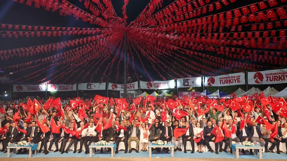 Gaziantep’te 15 Temmuz’da meydanlar doldu taştı! 