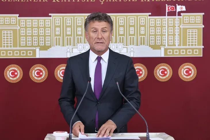 Sarıbal: Çiftçi çöküş yaşarken Saray, enkazın üzerini örtmeye çalışıyor