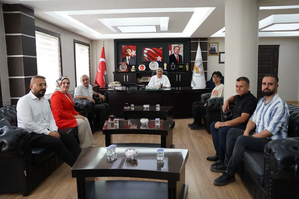 Başkan Hallaç  YKS Birincisini Ağırladı