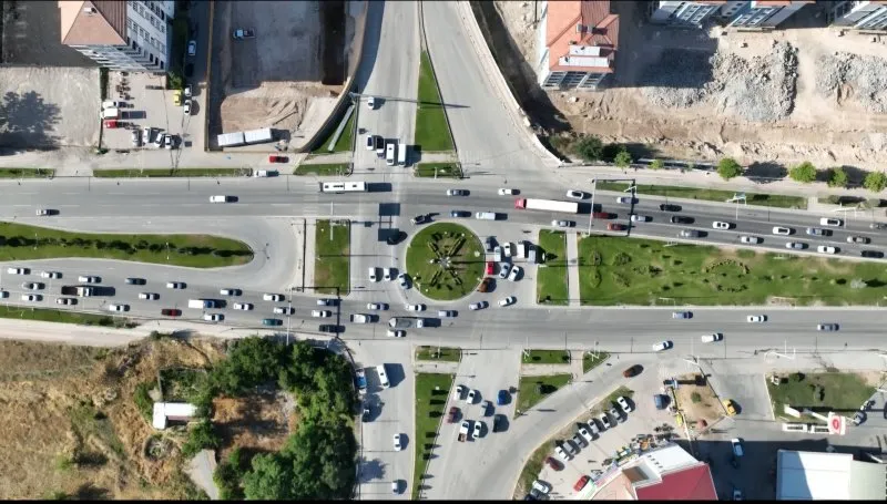 Büyükşehir Kavşak çalışmalarına bir yenisini daha ekliyor