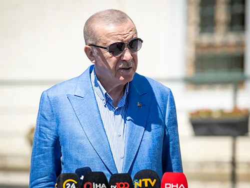 Başkan Erdoğan,Cuma namazı çıkışı gündemi değerlendirdi