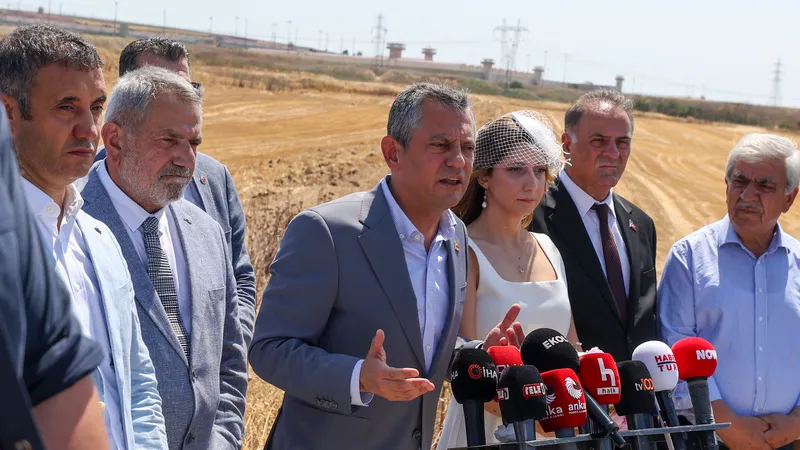 CHP, Terörsüz Türkiye komisyonuna katılacak