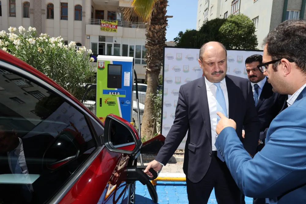 Büyükşehir,6 farklı noktaya elektrikli araç şarj istasyonu kurdu