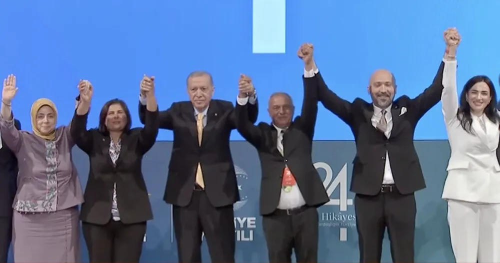 Başkan Erdoğan: Tarihi bir fırsatın heba edilmesine göz yummayacağız