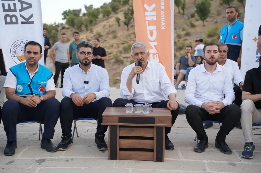 Başkan Hallaç, Gençlerle Geleceği Konuştu