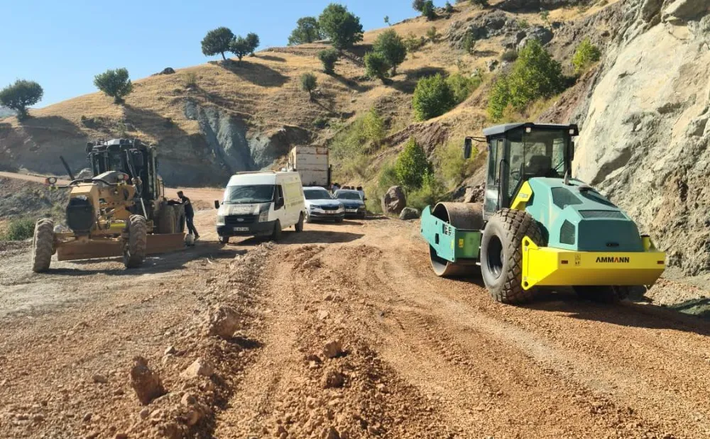 Sincik-Çelikhan bağlantı yolunda çalışmalar hız kesmeden sürüyor