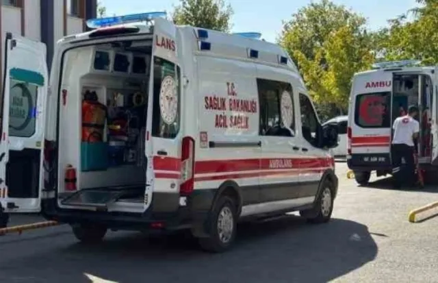Kahta ilçesinde, çocukların otomobilde oyunu faciayla sonlandı