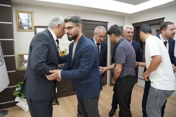 Kahta Belediyesi’nde Bayramlaşma Programına Yoğun Katılım