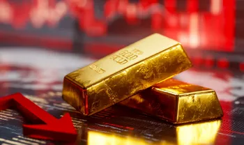 Küresel piyasalarda altın fiyatları sert geriledi