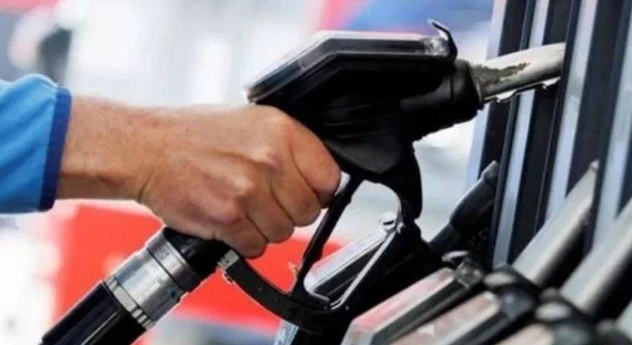 Benzine gece yarısı zam