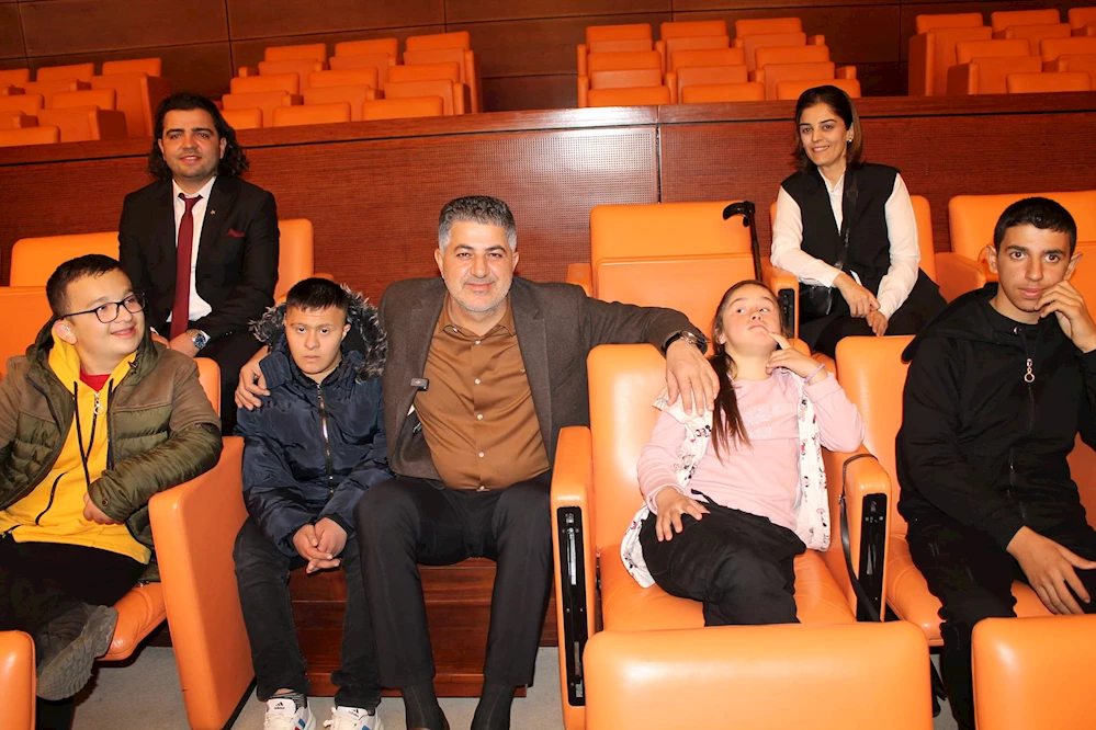 Milletvekili Şan, Kahta
