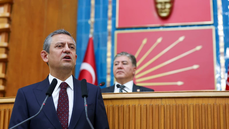 Özel; Getir sandığı, göreceksin kırmızı kartı