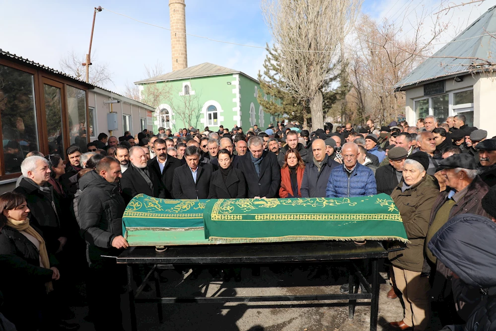 Bakırhan’ın babası Ali Bakırhan, son yolculuğuna uğurlandı