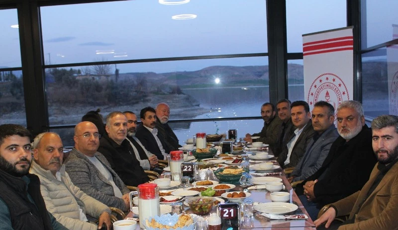 Eğitimciler-Basın İftarda Buluştu