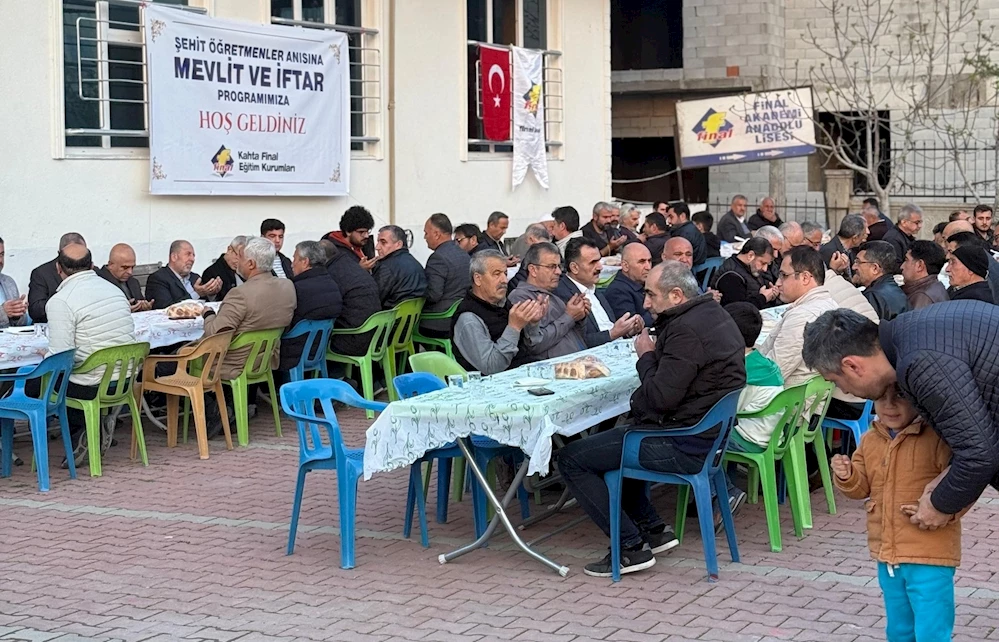 Kâhta’da Şehit Öğretmenler İçin Mevlid-i Şerif ve İftar Yemeği
